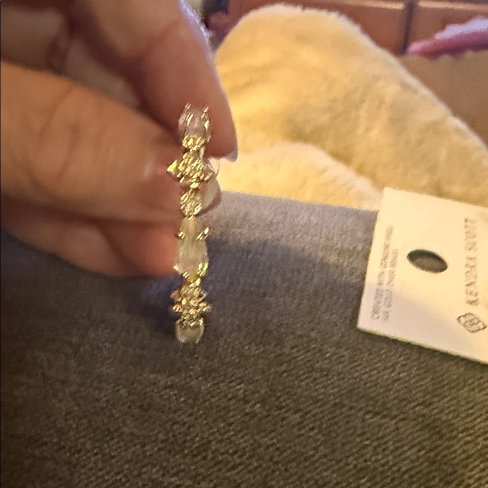 Kendra Scott Gold Hoop Earrings with Shell Accents - Picture 2 of 3